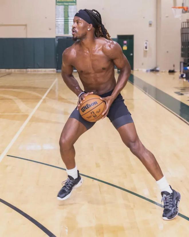 內馬爾的每 內馬爾的每