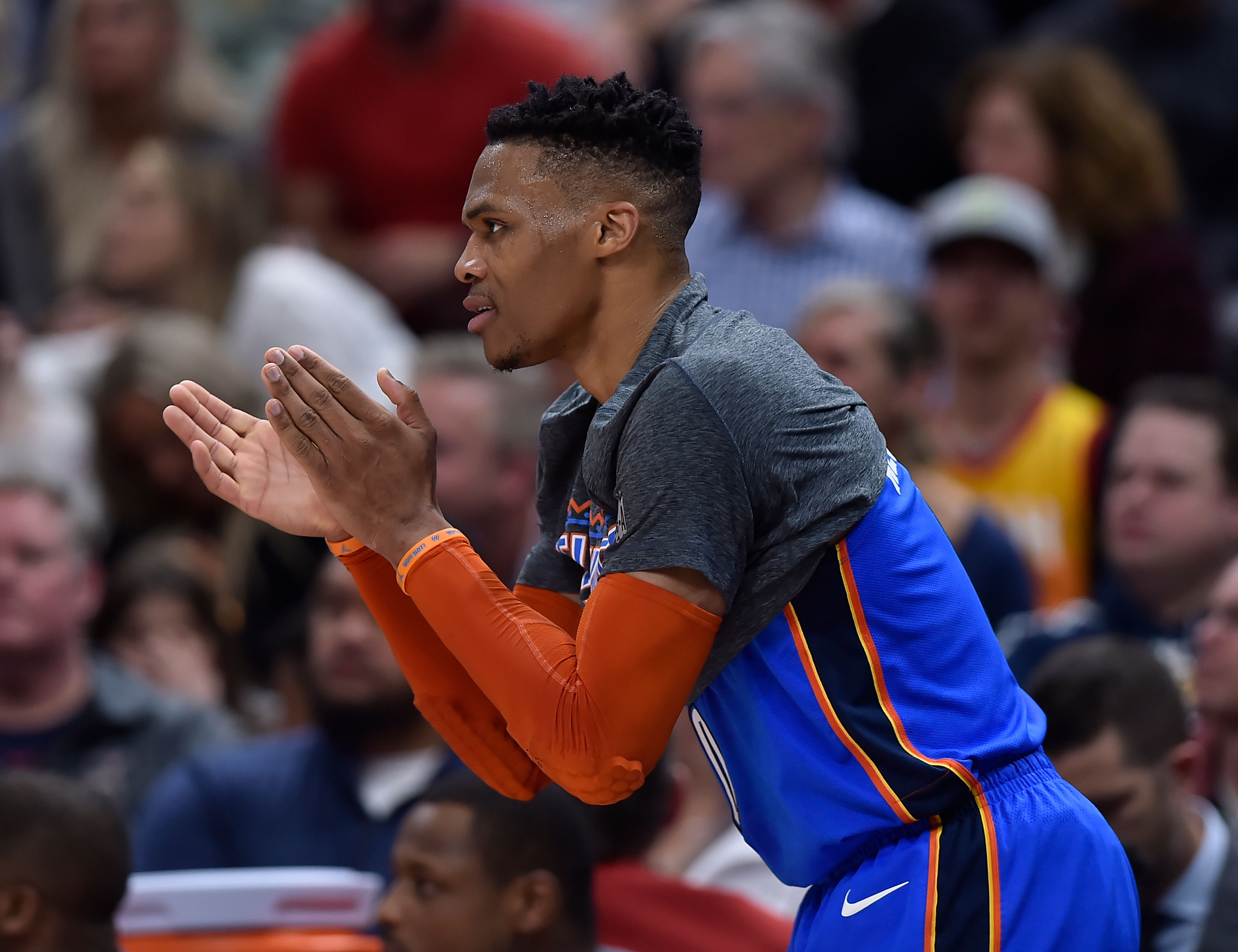 的表现却时 的表现却时