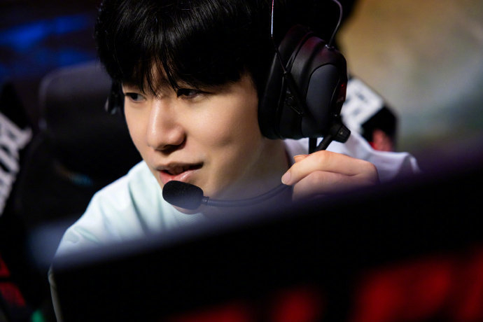 频繁后撤 频繁后撤